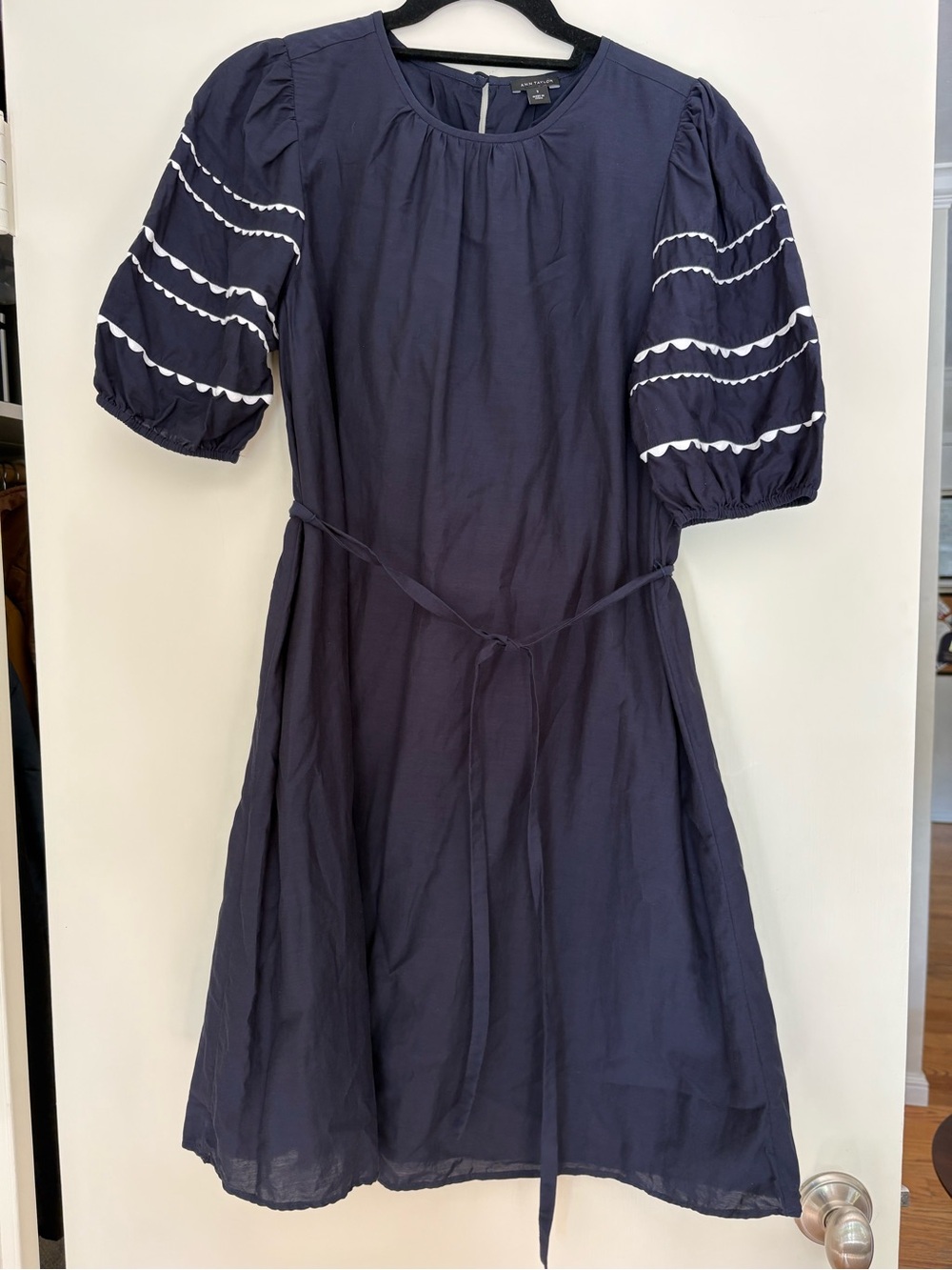 Ann Taylor Navy Puff-Sleeve Dress with White Trim, small